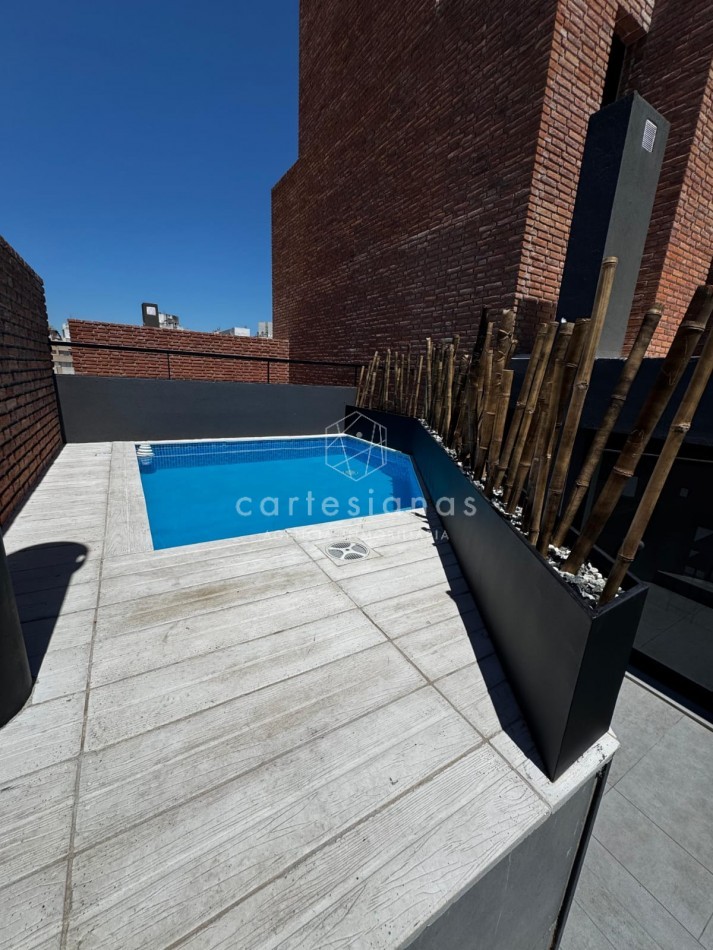 DEPTO 1 DORM C/PATIO + AMENITIES SOBRE AV. VELEZ SARSFIELD | ZONA POCITO