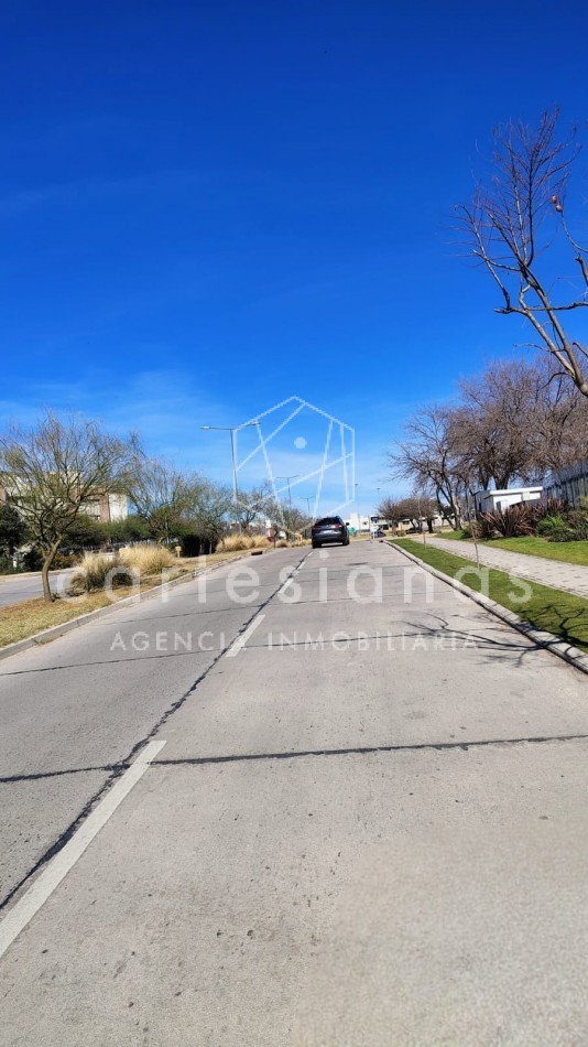 TORRENTES DEPTO DUPLEX 2 DORM C/CH MANANTIALES 