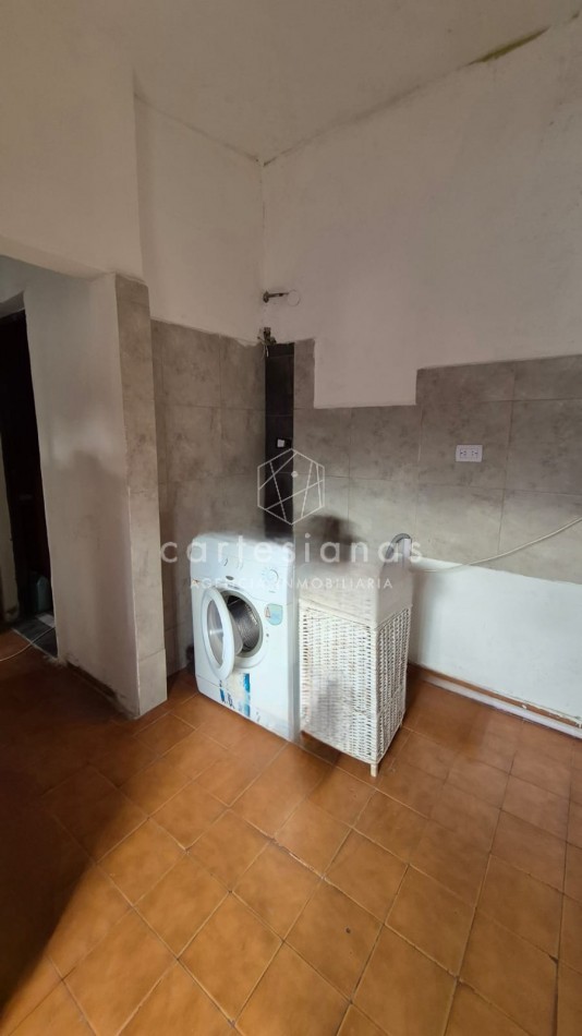 CASA 3 DORM PARA REFACCIONAR B° GRANJA DE FUNES A 50 MTS DE RAFAEL NUÑEZ. OPORTUNIDAD