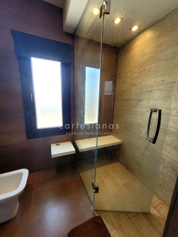 PREMIUM! CASA 4 DORM EN CAUSANA. 650 MTS CUB, 5000 MTS LOTE