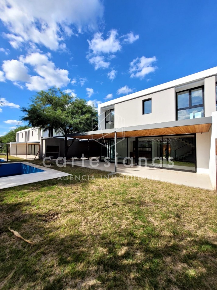 LA CAROLINA CASA DE 3 DORM CALIDAD PREMIUM | ZONA NORTE
