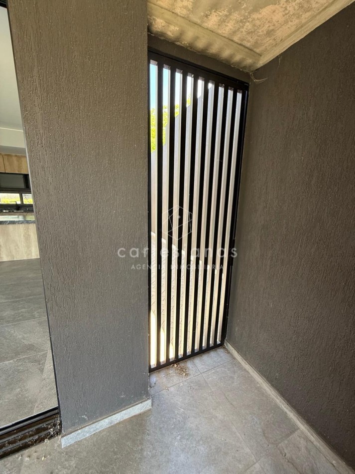 VILLA WARCALDE CASA EN UNA SOLA PLANTA DE 3 DORM EN HOUSING DE CATEGORIA