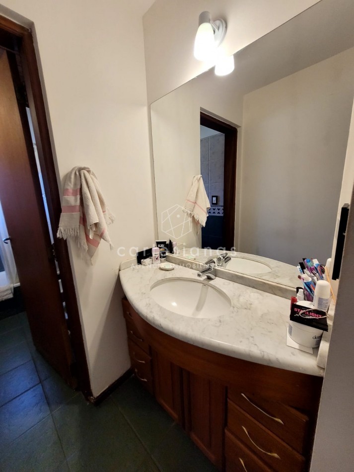 CASA 4 DORM + DEP DE SERV Y UNA SUP TOTAL 1000 M2 ARGUELLO | ZONA NORTE