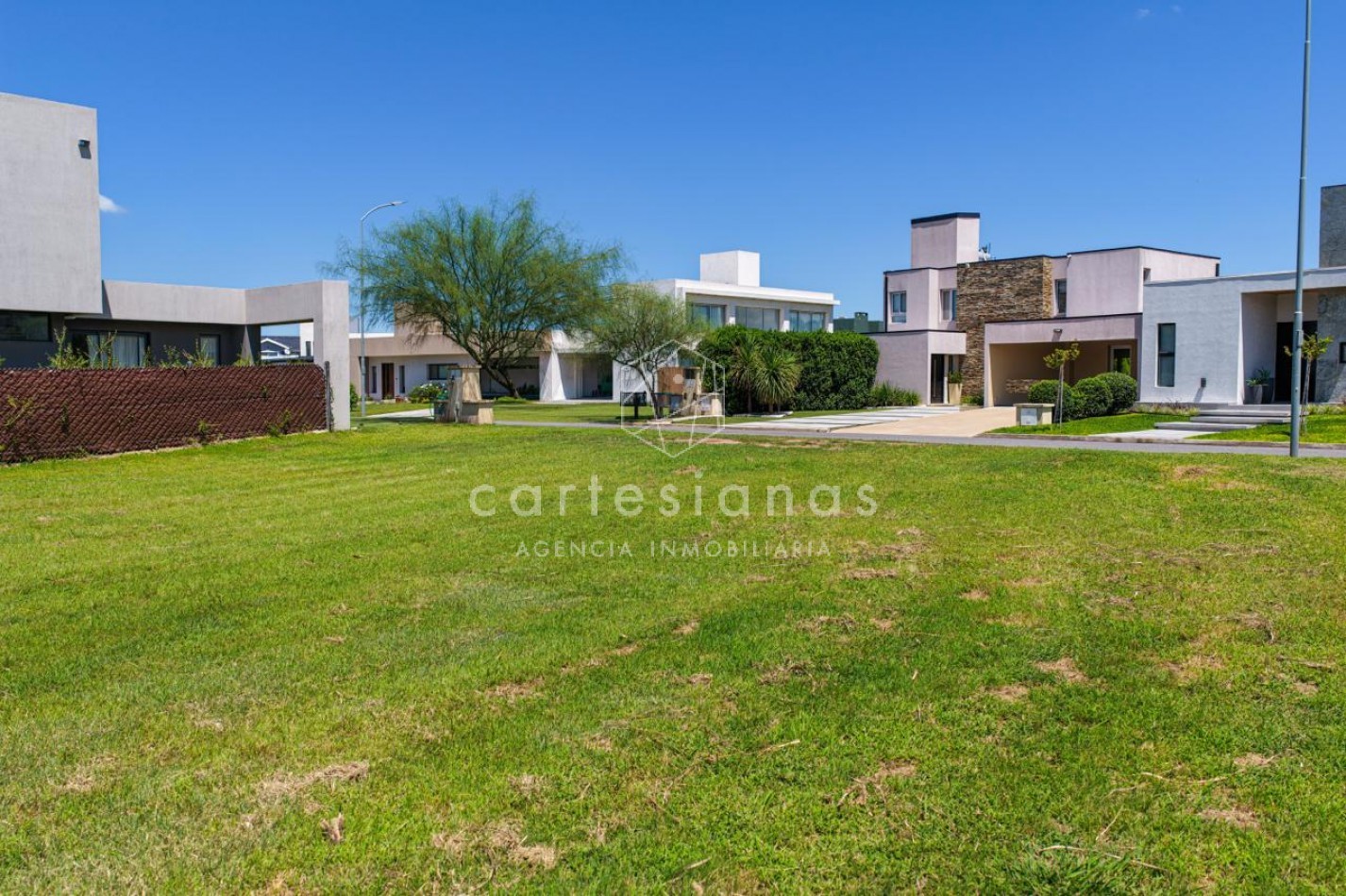 SIETE SOLES LOTE CENTRAL DE 600 M2 | PARTERRES