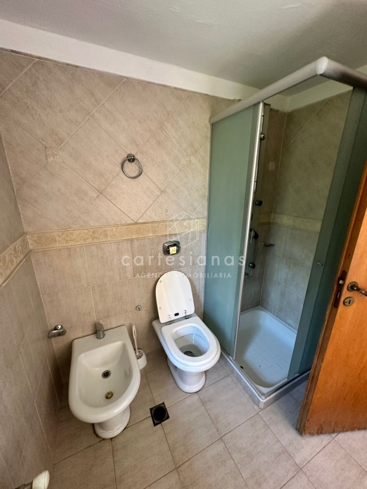 CASA 4 DORM + DEP DE SERV Y UNA SUP TOTAL 1000 M2 ARGUELLO | ZONA NORTE