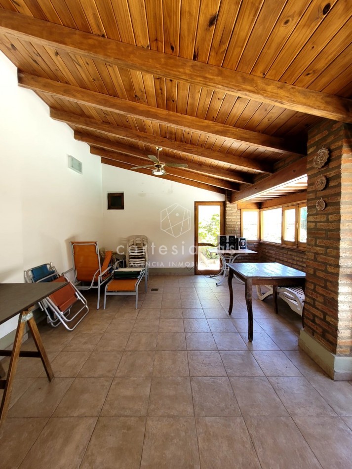 CASA 4 DORM + DEP DE SERV Y UNA SUP TOTAL 1000 M2 ARGUELLO | ZONA NORTE