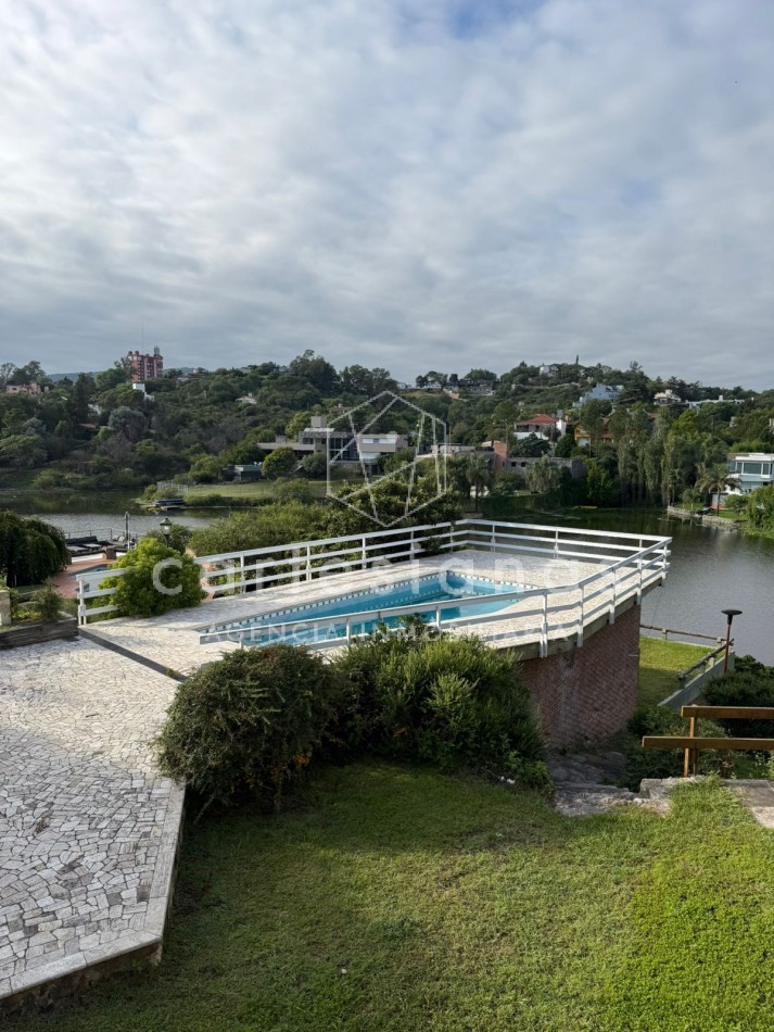 CARLOS PAZ| HERMOSA CASA SOBRE LA COSTA DEL RIO LOS CHORRILLOS