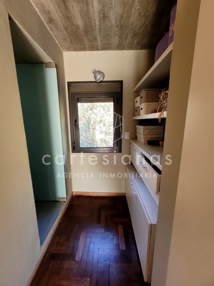 COUNTRY EL BOSQUE IMPECABLE! CASA DE 3 DORMITORIOS 650 MTS CUB.