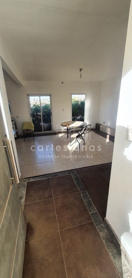 SE VENDEN 3 UNIDADES: DOS de 1 DORM y UNO de 2 DORM  EN COMPLEJO B° BELLA VISTA