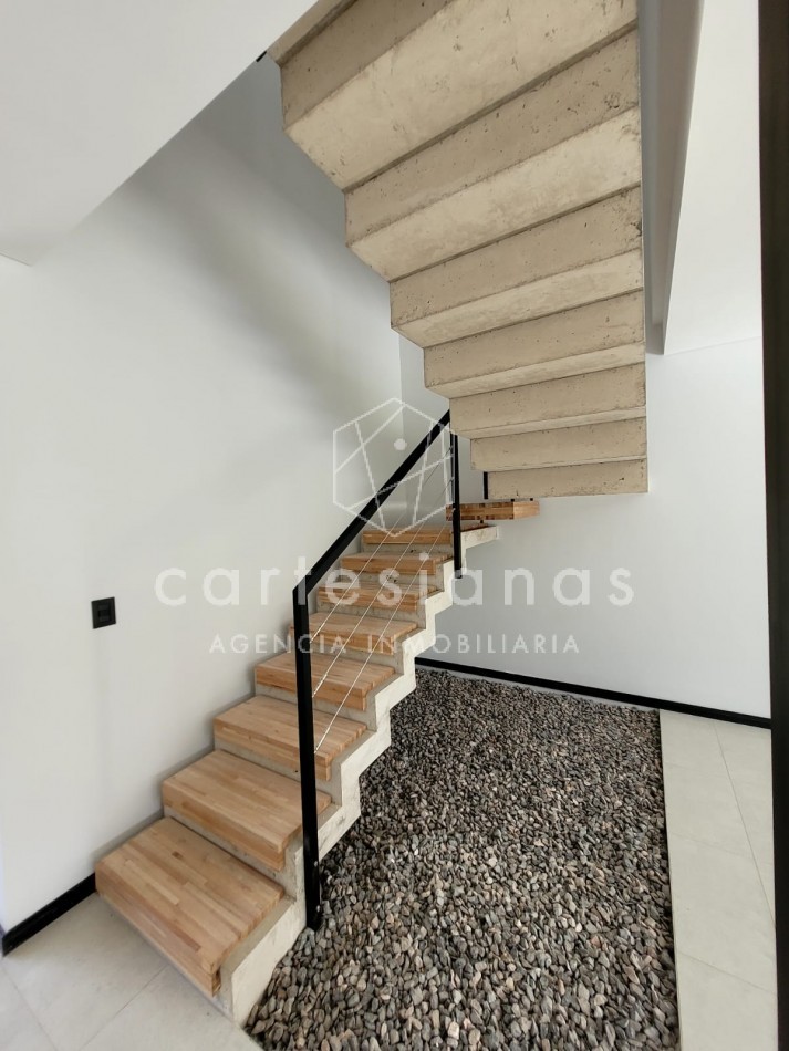 LA CAROLINA CASA DE 3 DORM CALIDAD PREMIUM | ZONA NORTE