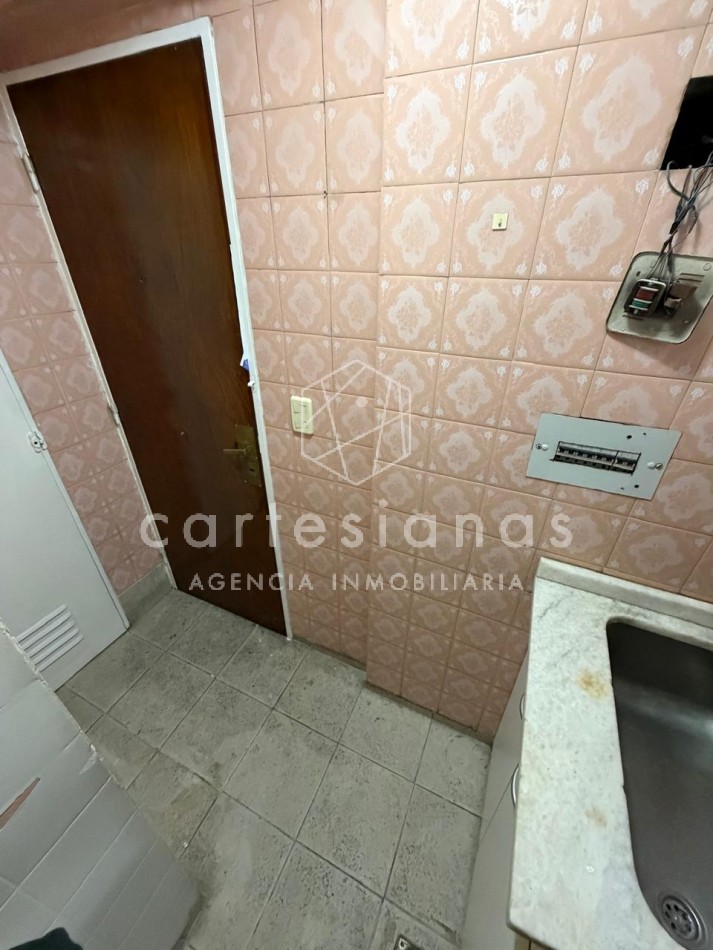 DEPTO 3 DORM SOBRE HIPOLITO YRIGOYEN, FRENTE A PLAZA ESPAÑA | NUEVA CORDOBA