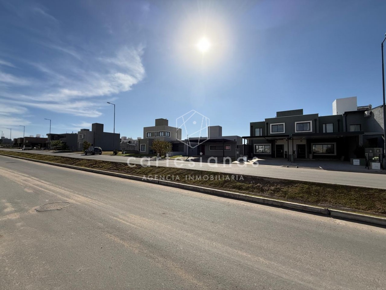 LOTE APTO COMERCIO DE 360 M2 SOBRE BOULEVARD | DOCTA AVENIDA 