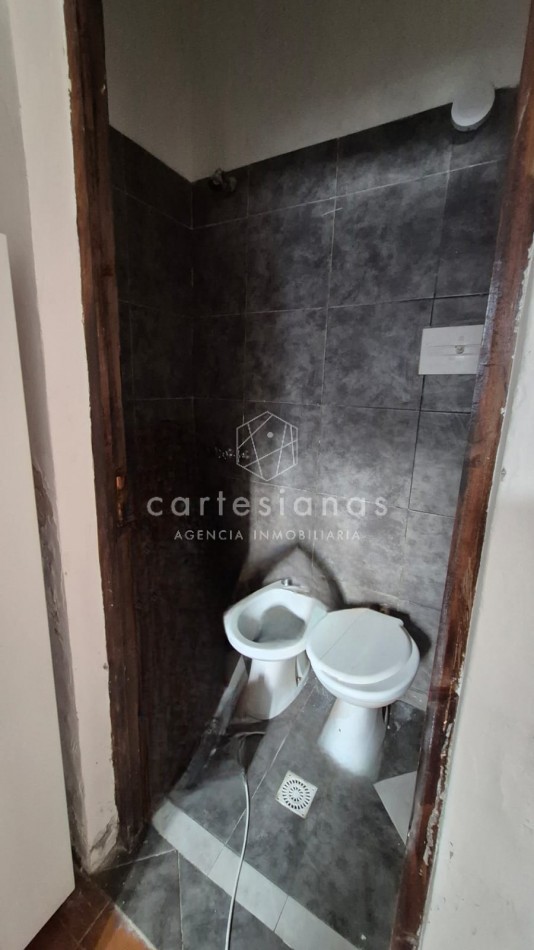 CASA 3 DORM PARA REFACCIONAR B° GRANJA DE FUNES A 50 MTS DE RAFAEL NUÑEZ. OPORTUNIDAD