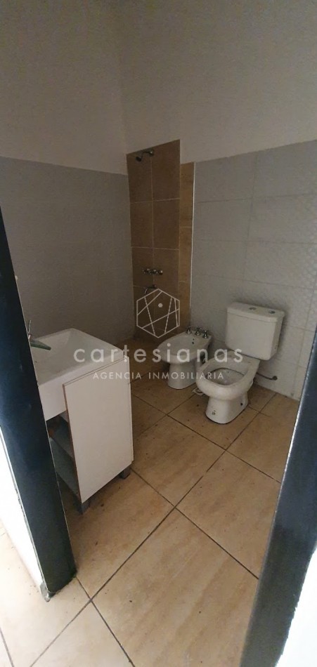 SE VENDEN 3 UNIDADES: DOS de 1 DORM y UNO de 2 DORM  EN COMPLEJO B° BELLA VISTA