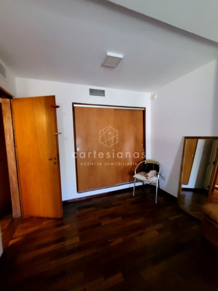 CASA 4 DORM + DEP DE SERV Y UNA SUP TOTAL 1000 M2 ARGUELLO | ZONA NORTE