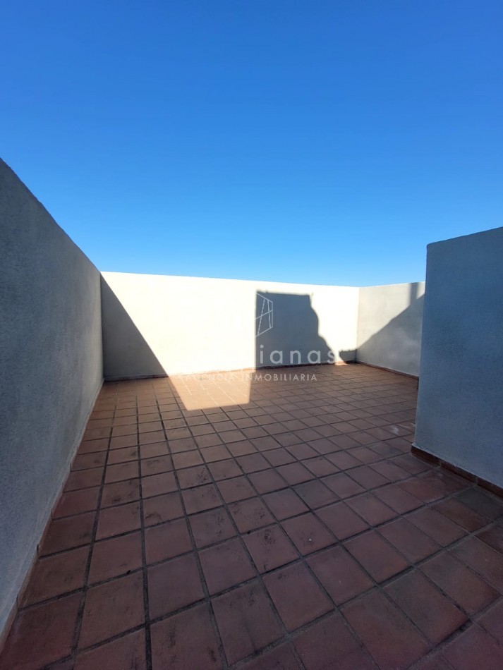DPTO DE 3 DORM ESTILO DUPLEX SOBRE AV. FUERZA AEREA - RUTA 20