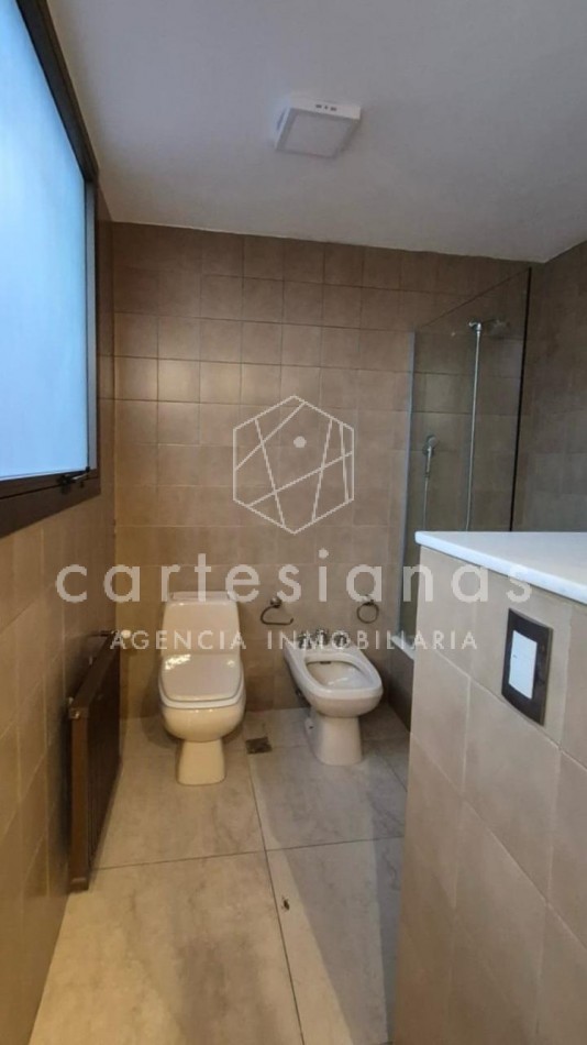 URCA EXCELENTE CASA DE 4 DORM. USO RESIDENCIAL O PARA OFICINAS/ESTUDIO 