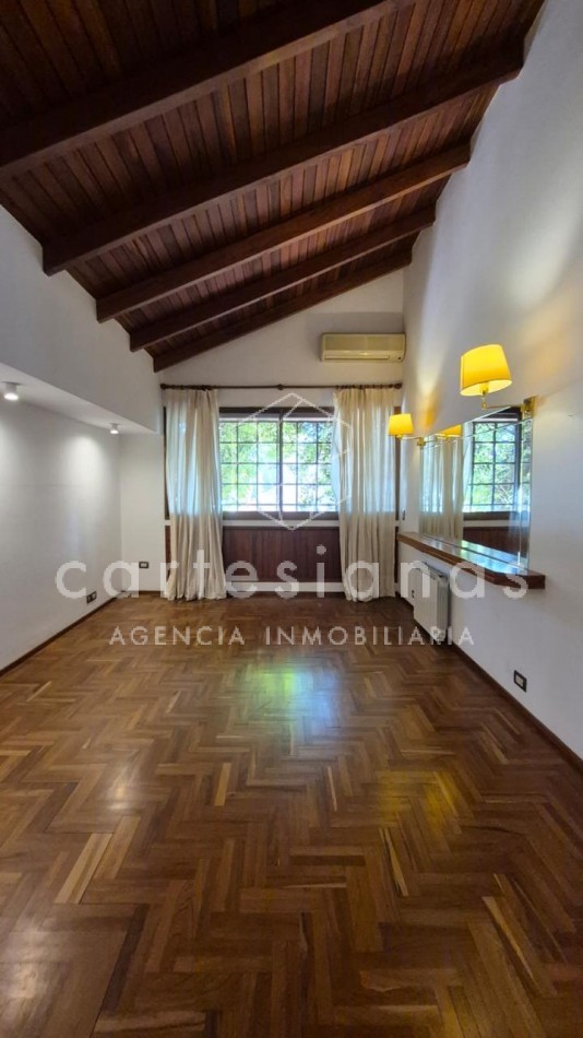 URCA EXCELENTE CASA DE 4 DORM. USO RESIDENCIAL O PARA OFICINAS/ESTUDIO 