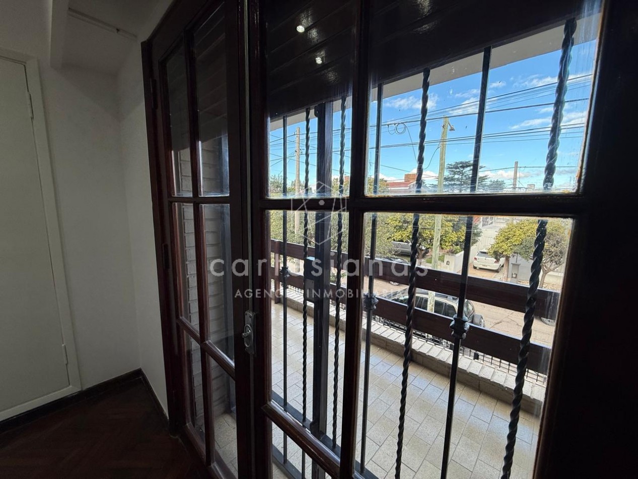 A 30 MTS DE RAFAEL NUÑEZ CASA DE 4 DORM + ESCRIT C/PILETA