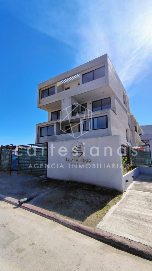 TORRENTES DEPTO DUPLEX 2 DORM C/CH MANANTIALES 