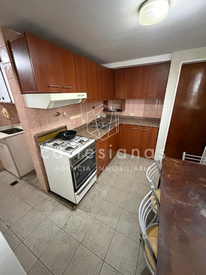DEPTO 3 DORM SOBRE HIPOLITO YRIGOYEN, FRENTE A PLAZA ESPAÑA | NUEVA CORDOBA