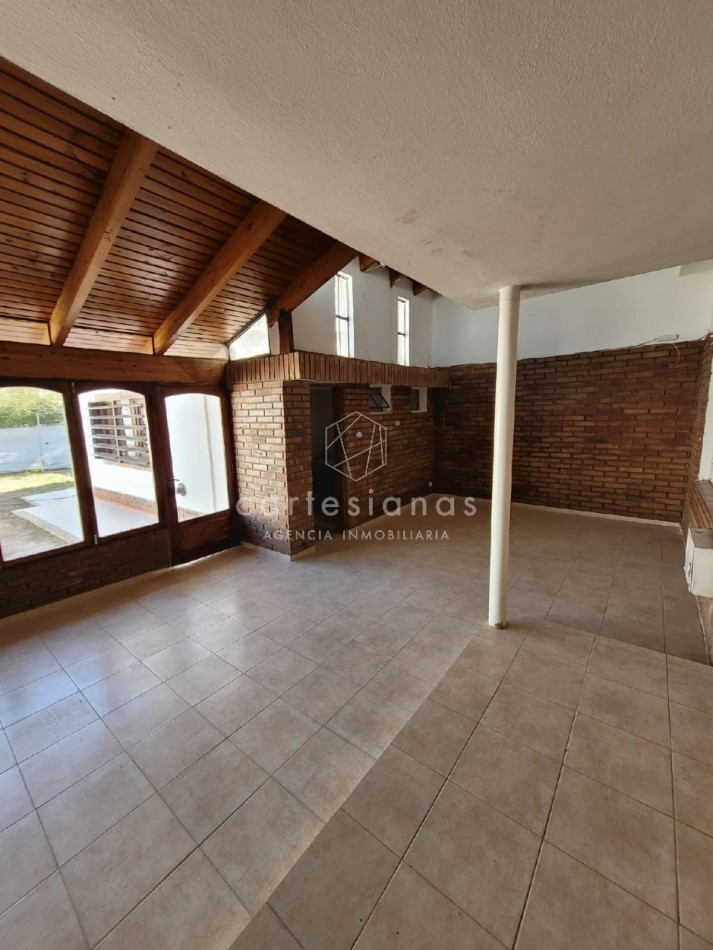 APPTO CREDITO. CASA DE 3 DORM ALEJANDRO CENTENO 