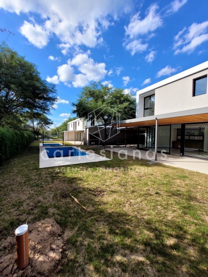 LA CAROLINA CASA DE 3 DORM CALIDAD PREMIUM | ZONA NORTE