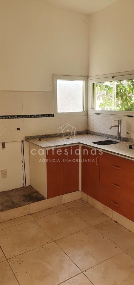 SE VENDEN 3 UNIDADES: DOS de 1 DORM y UNO de 2 DORM  EN COMPLEJO B° BELLA VISTA