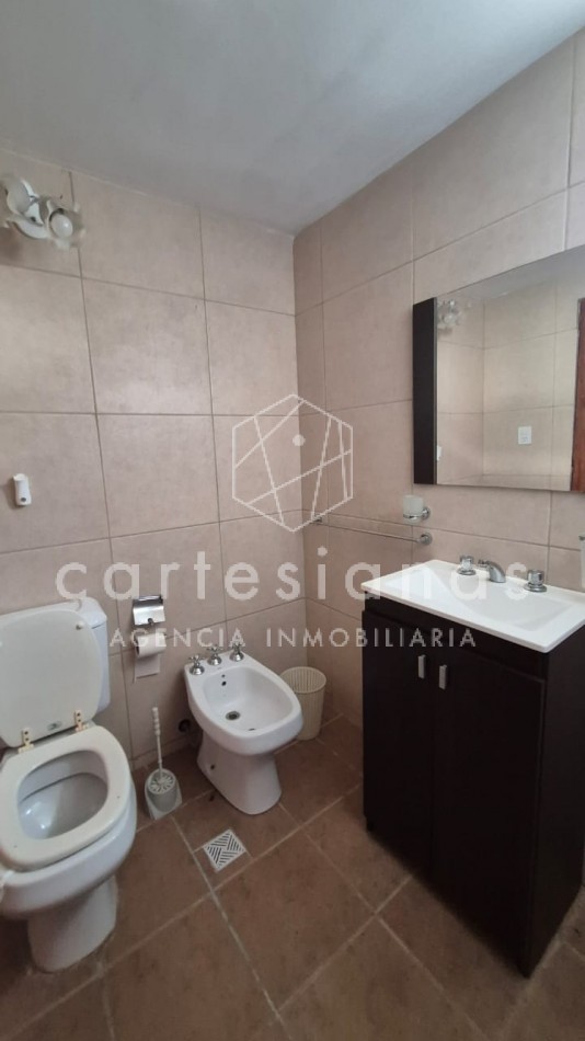 TANTI CASA DE 2 DORM + DEPTO 1 DORM B° SAN MIGUEL