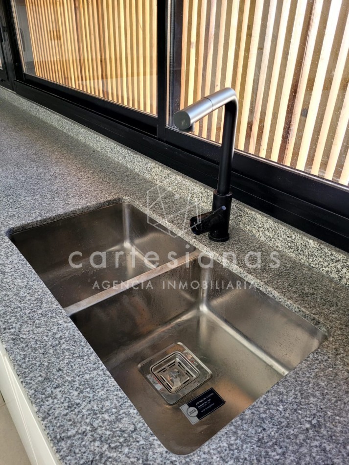 LA CAROLINA CASA DE 3 DORM CALIDAD PREMIUM | ZONA NORTE