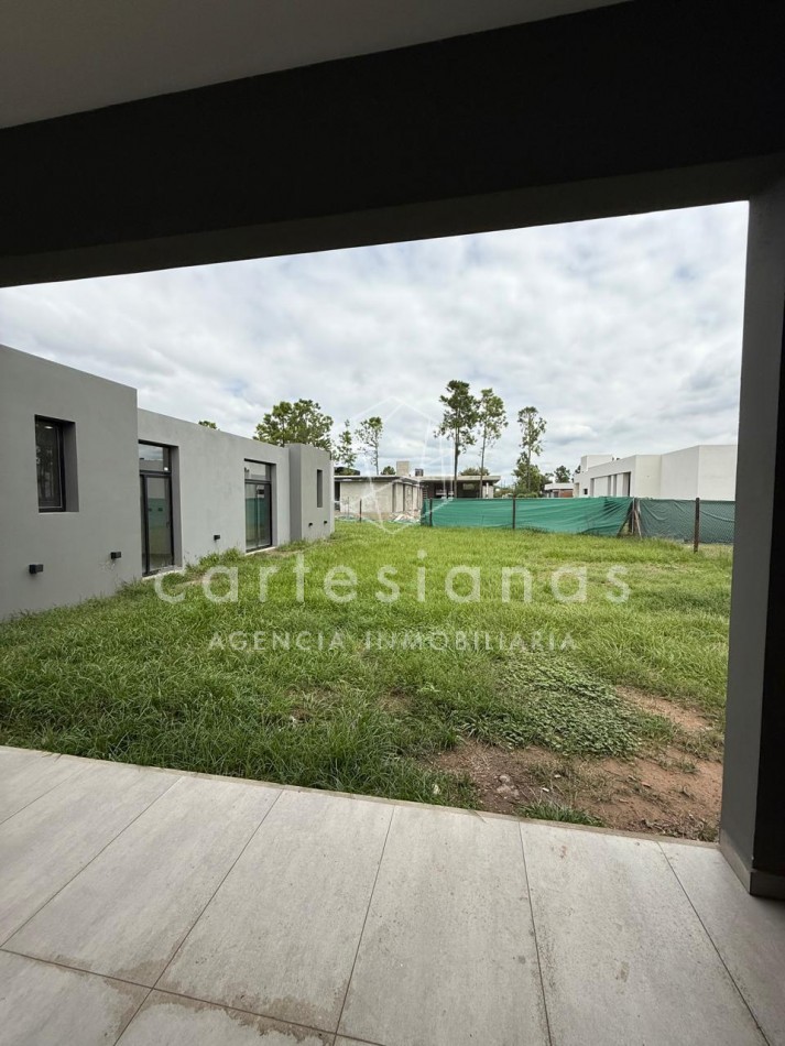 CHACRAS DE LA VILLA CASA DE 3 DORM EN UNA SOLA PLANTA