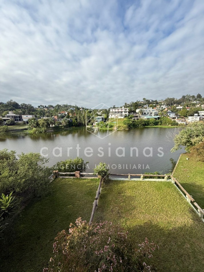 CARLOS PAZ| HERMOSA CASA SOBRE LA COSTA DEL RIO LOS CHORRILLOS
