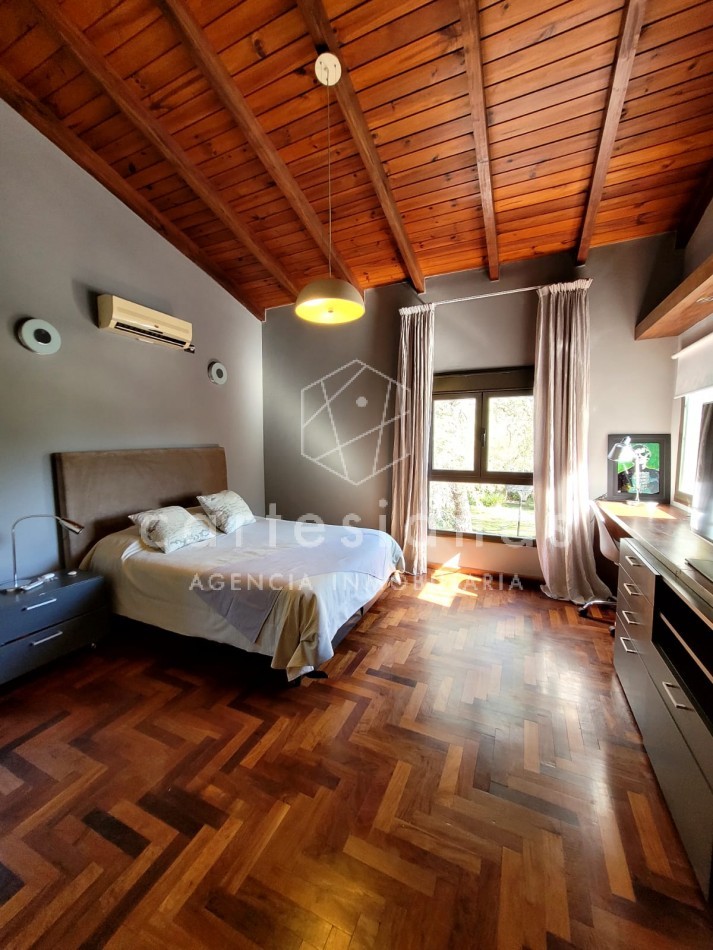 COUNTRY EL BOSQUE IMPECABLE! CASA DE 3 DORMITORIOS 650 MTS CUB.