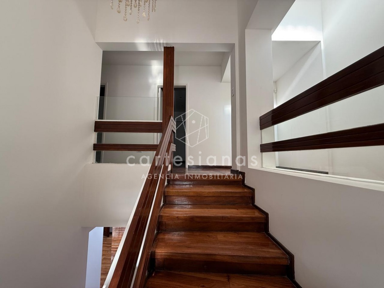 A 30 MTS DE RAFAEL NUÑEZ CASA DE 4 DORM + ESCRIT C/PILETA