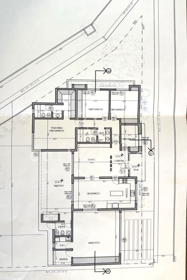CASA EN PLANTA BAJA. RIBERAS DE MANANTIALES. 3 DORM + ESCR. PILETA CLIMATIZADA. PLANOS Y ESCRITURA