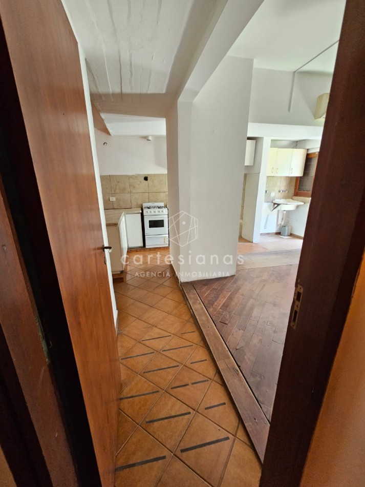 OPORTUNIDAD! PARQUE VELEZ SARSFIELD CASA DE 3 DORM C/PILETA