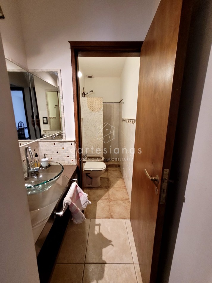 CASA 4 DORM + DEP DE SERV Y UNA SUP TOTAL 1000 M2 ARGUELLO | ZONA NORTE
